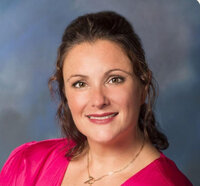 Headshot of client Stephanie of The Healing Den