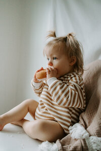 Seattle based motherhood, newborn and family photographer.