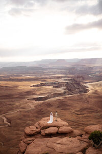 eloping in Moab Utah