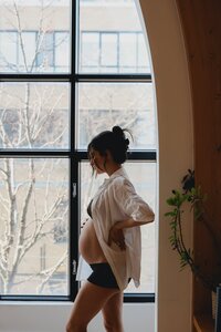 deux enfants dans une ruelle de Montréal
