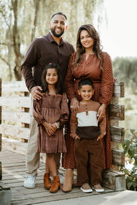 Family portraits at a generational farm in Quakertown, PA.