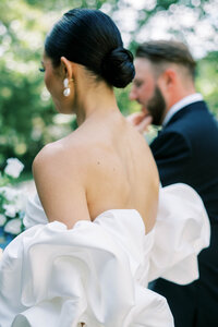 Modern and chic spring wedding at a Historic Mansion with Water Views | Glen Foerd on the Delaware | Philadelphia PA | Denise Marie Photography | Editorial Wedding Photographer based in Philadelphia PA