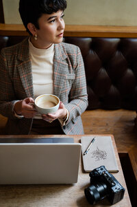 Creative entrepreneur in a personal brand photoshoot with Rachael Leigh Photography in San Francisco, CA