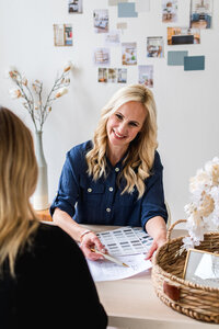 paint colour consultant and decorating coach meeting with client