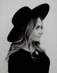 smiling woman with hat