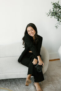 Abigail Anne Photography Storytelling Wedding Photographer in Colorado and Chicago — Headshot 138A9166