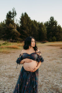 Maternity Portrait | Photography by Jocelyn