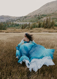 Femme in the Field | Tori Stanton Photo