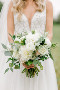 close up photo of bride's bouquet