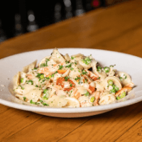 bacon gouda mac and cheese Stanwood Grill Restaurant