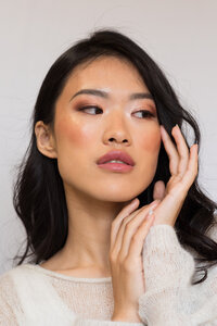 Natural soft glam look for wedding morning prep