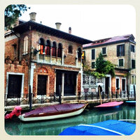 travel_italy_venice_canal