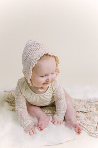 Light and airy family photography session in Boise, Idaho, capturing genuine smiles and heartfelt moments in a beautiful outdoor setting. Serving Meridian, Eagle, Nampa, and the Treasure Valley with timeless maternity, newborn, and milestone photography