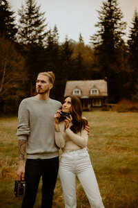 Couples photos in Olympic National Park