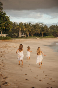 Maui Elopement Photographer captures family portraits on beach