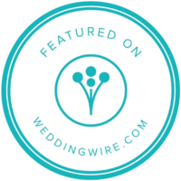 Badge showing that Dallas wedding photographer Karina Danielle Photography has been featured on wedingwire.com.