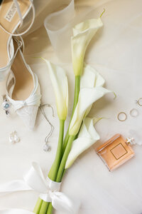 Black tie wedding calla lily bouquet