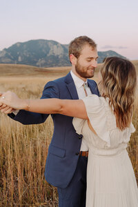 elopement in boulder colorado at the flatirons