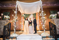 Chicago wedding pictures at Wrigley Building