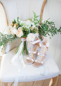 Fiddle-and-Fern-wedding-bouquet-Kelly-Pomeroy-Photography-9