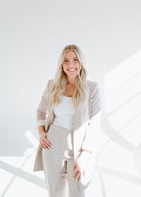 Misty R., wedding professional