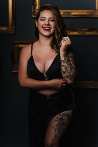 Headshot of Kara Mia Dunn of Deja Revel representing her testimonial