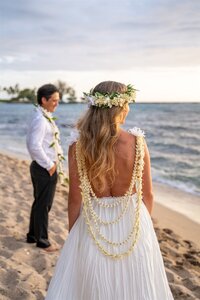Artistic lei design by Hawaii Adventure Portraits, team of kona hawaii wedding photographers