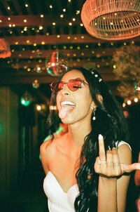 YOUR IMAGE DESCRIPTIONS