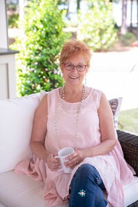 Positively Jane is a women’s lifestyle blogger and an over 60 blogger for women. Women’s Blog. Robin Bish 600