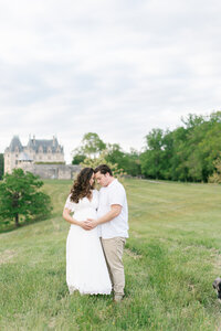 outdoor maternity session at the biltmore