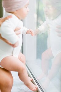 children holding hands details from beginner photography course