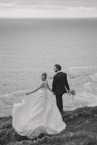Oregon coast elopement, adventure elopement, cliff elopement, costal wedding photographer, destination elopement, PNW elopement
