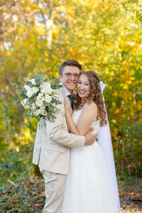 Candid and timeless wedding photos for the joyful couple