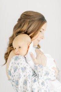 Best Newborn and Family Photographer in Cleveland Ohio