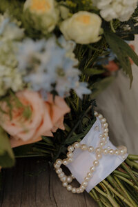 A editorial Idaho wedding weekend, where every travel-inspired moment is documented in timeless, luxury wedding photography.