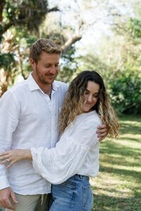 engagement photography florida of couple in park taken by Shelby Ann Photos