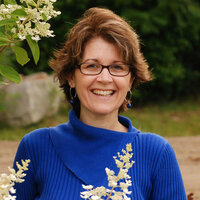 Photo of Christina Scalera aShowit  Sales Page client of Christy Jo Lightfoot.