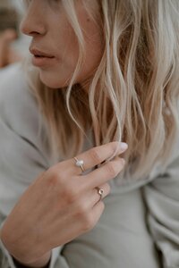 Jessie Withers offering online EMDR and IFS therapy across California