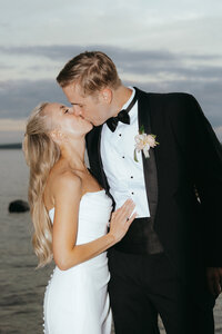 Charleston Wedding Photographer documentary style photography Sarah Elizabeth Photography