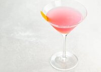 Cosmopolitan-Cocktail-Recipe-Umami-Girl-780-2-735x525