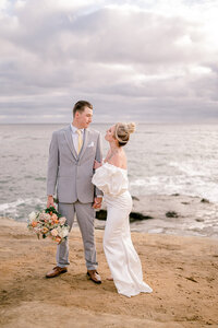 San Diego couple elopes at Sunset Cliffs in San Diego