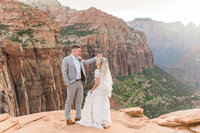 groom and groomsmen photos