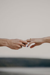 engagement session at devils lake wi
