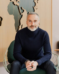 Bold portrait of a male entrepreneur captured by Stockholm personal branding photographer Jessica Hanlon