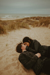 PNW engagement couples photoshoot
