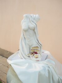 Couple dances in the rain on their wedding day 