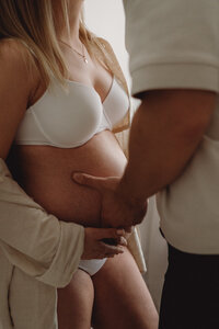 Maternity Studio Photoshoot Hampshire- Carley Aplin -094