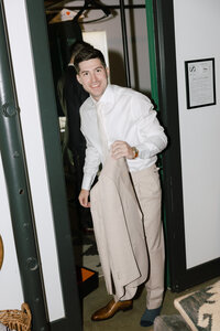 groom getting ready at dallas wedding