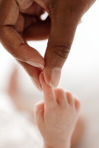 00012brenda-olie-natural-newborn_2500px