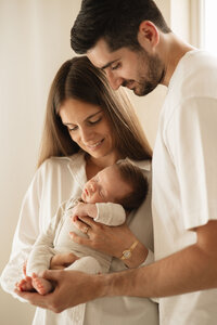 Zwangerschap koppel shoot op de heide door Maud van den Heuvel Photography